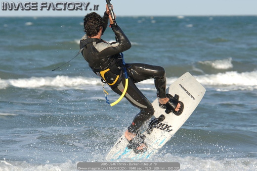 2005-05-07 Rimini - Bunker - Kitesurf 78